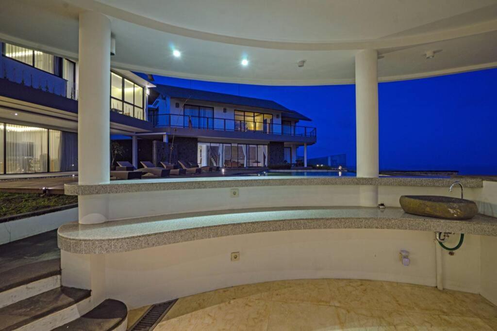 Grand Villa Uluwatu Унгасан Экстерьер фото